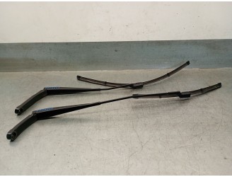 Recambio de brazo limpia delantero derecho para seat ateca (kh7, khp) 1.4 tsi referencia OEM IAM 576955410A 576955410A 