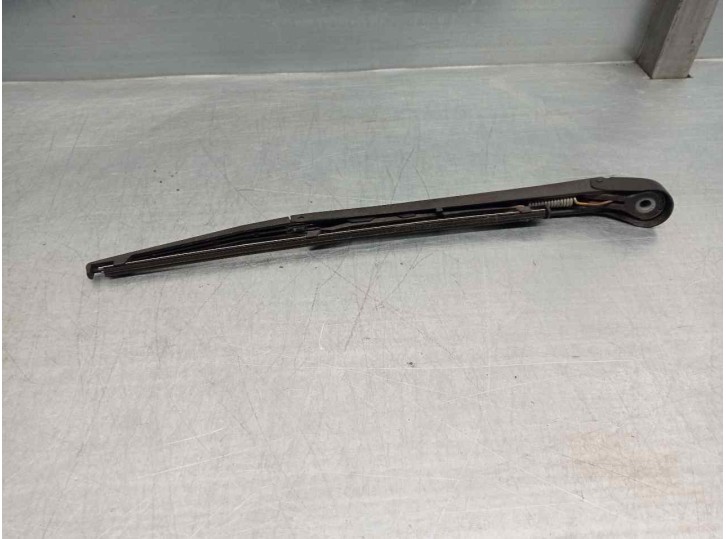 Recambio de brazo limpia trasero para alfa romeo 145 1.6 16v cat referencia OEM IAM 60588840  