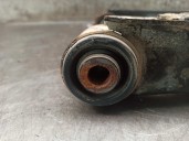 Recambio de brazo suspension superior delantero derecho para nissan pick-up (d22) 2.5 turbodiesel referencia OEM IAM 