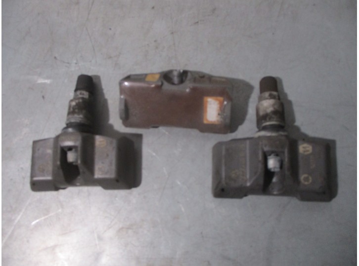 Recambio de sensor presion para audi s8 (d2) 4.2 v8 40v referencia OEM IAM 4D0907275 