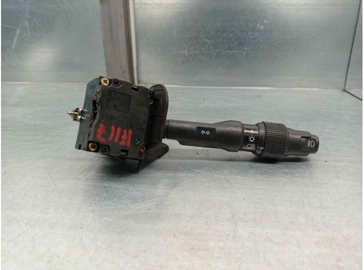 Recambio de mando luces para alfa romeo 145 1.6 16v cat referencia OEM IAM B883  