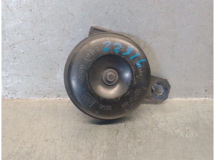 Recambio de claxon para toyota rav 4 iv (_a4_) 2.5 hybrid (ava42_) referencia OEM IAM 8652020300 8652020300 