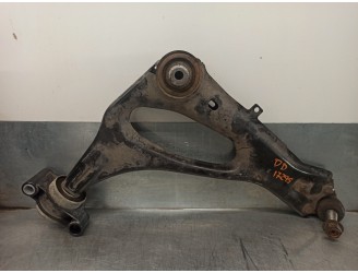 Recambio de brazo suspension inferior delantero derecho para mercedes-benz clase v (w447) referencia OEM IAM A4473307600 