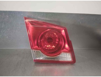 Recambio de piloto trasero izquierdo para chevrolet cruze lt referencia OEM IAM 95130772 DE PORTON 4 PUERTAS