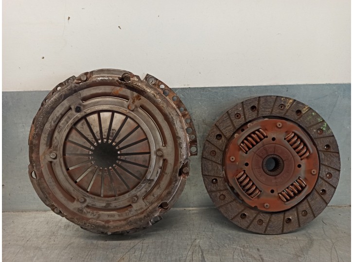 Recambio de kit embrague para seat ibiza (6k) 1.4 referencia OEM IAM 3082168231 3082168231 SACHS