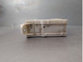 Recambio de caja reles / fusibles para lexus is 200 (ds2/is2) d-cat referencia OEM IAM 8273053050 
