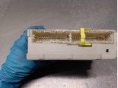 Recambio de caja reles / fusibles para lexus is 200 (ds2/is2) d-cat referencia OEM IAM 8273053050  