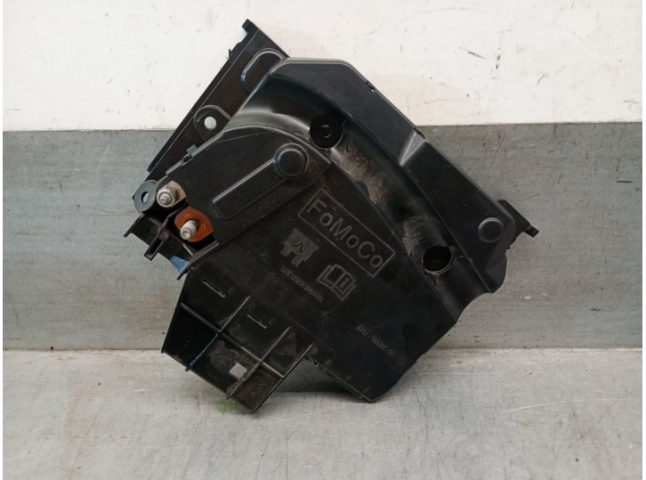 Recambio de caja reles / fusibles para ford kuga ii (dm2) 2.0 tdci referencia OEM IAM AV6T14A067BC 