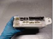 Recambio de caja reles / fusibles para lexus is 200 (ds2/is2) d-cat referencia OEM IAM 8273053050  