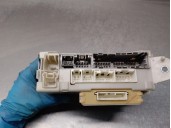 Recambio de caja reles / fusibles para lexus is 200 (ds2/is2) d-cat referencia OEM IAM 8273053020  