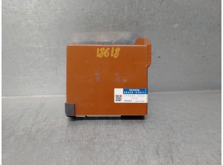 Recambio de centralita calefaccion para lexus is 200 (ds2/is2) d-cat referencia OEM IAM 8865053071 1776004920 