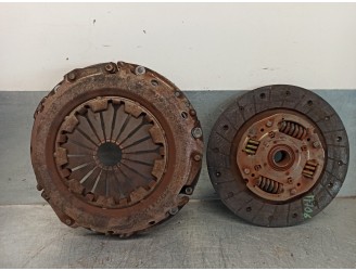 Recambio de kit embrague para renault laguna grandtour (k56) 2.0 16v referencia OEM IAM 7700106225  VALEO