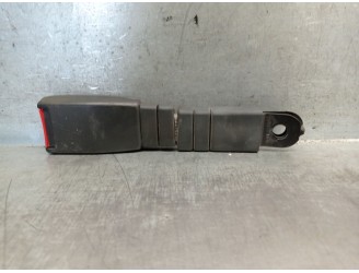 Recambio de enganche cinturon para hyundai santamo 2.0 16v referencia OEM IAM 88823M2000AQ 88823M2000AQ 