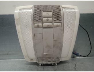 Recambio de luz interior para mercedes-benz clase c (w204) berlina 2.2 cdi cat referencia OEM IAM A2048202001 HELLA