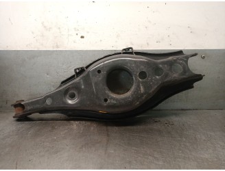 Recambio de brazo suspension inferior trasero izquierdo para toyota avensis station wagon (_t27_) 2.0 d-4d (adt270_) referencia 