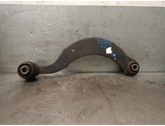 Recambio de brazo suspension superior trasero derecho para toyota avensis station wagon (_t27_) 2.0 d-4d (adt270_) referencia OE