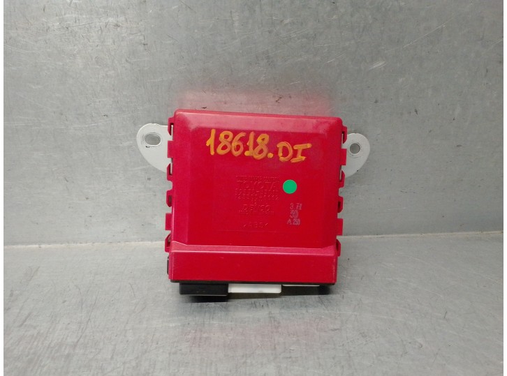 Recambio de modulo electronico para lexus is 200 (ds2/is2) d-cat referencia OEM IAM 8943053010 1233006662 DENSO