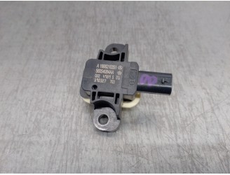 Recambio de sensor impacto para mercedes-benz clase v (w447) referencia OEM IAM A1668210351 56054084AA 