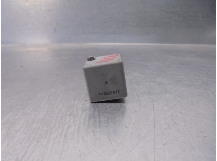 Recambio de rele para mercedes-benz clase r (w251) 3.0 cdi cat referencia OEM IAM A0025422619  