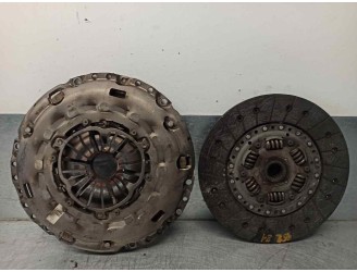 Replacement clutch kit for Ford Kuga (CBV) 2.0 TDCi cat OEM IAM reference 8V417563DA 30783404 LUK