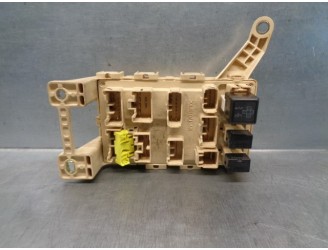 Recambio de caja reles / fusibles para lexus rx300 (mcu15) luxury referencia OEM IAM 8273248021 8273048022 