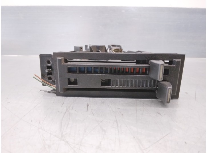 Recambio de mando calefaccion / aire acondicionado para ford sierra berlina referencia OEM IAM 89BG18K309  