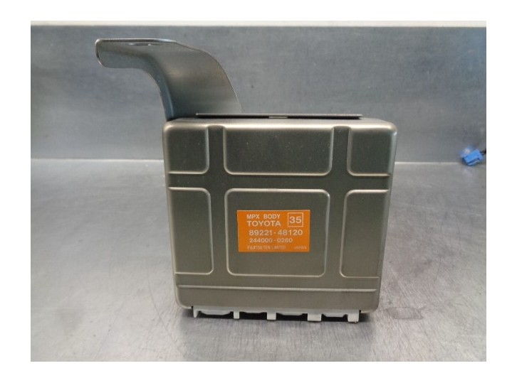 Recambio de modulo electronico para lexus rx300 (mcu15) luxury referencia OEM IAM 8922148120 2440000260 FUJITSU