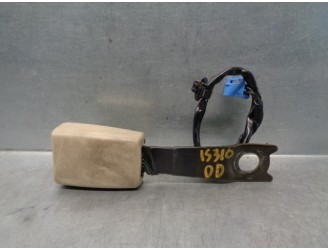 Recambio de enganche cinturon para lexus rx300 (mcu15) luxury referencia OEM IAM 7323048030A0 2 PINES DEL DER.