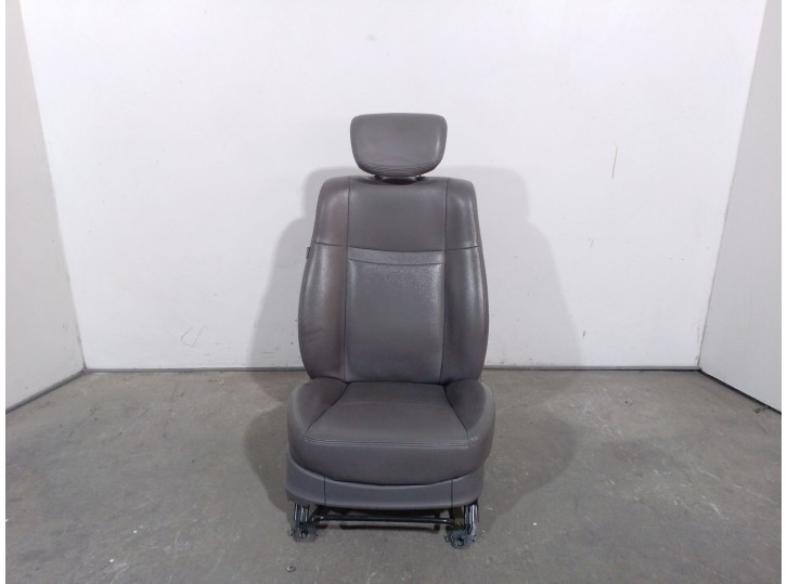 Recambio de asiento delantero derecho para ssangyong rodius ii 2.0 xdi referencia OEM IAM 7459921130 7459921130 
