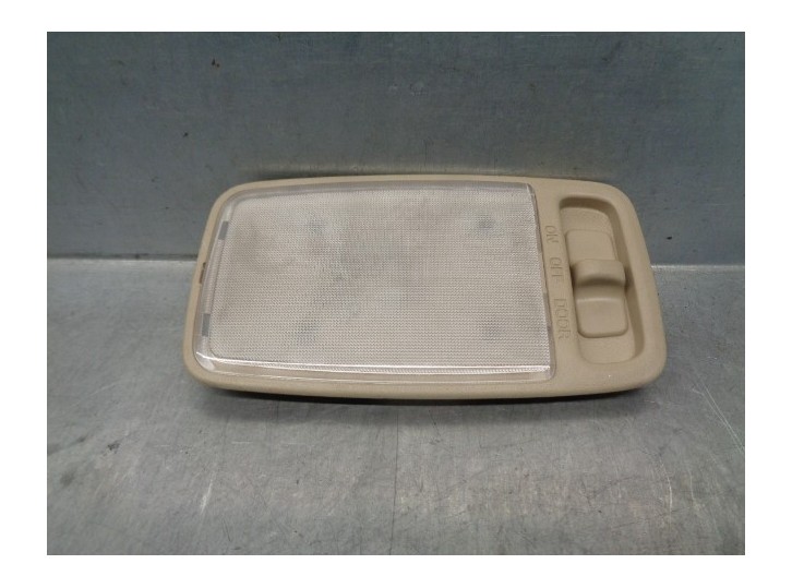 Recambio de luz interior para lexus rx300 (mcu15) luxury referencia OEM IAM 8124022120A1  TRASERA