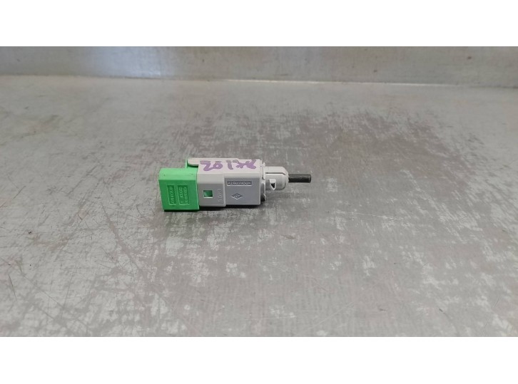 Recambio de interruptor para renault talisman 1.6 tce energy referencia OEM IAM 253201367R  