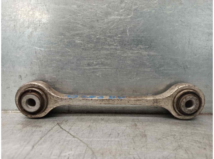 Recambio de brazo suspension superior delantero derecho para audi q7 (4l) 3.0 tdi referencia OEM IAM 7L0407047B 