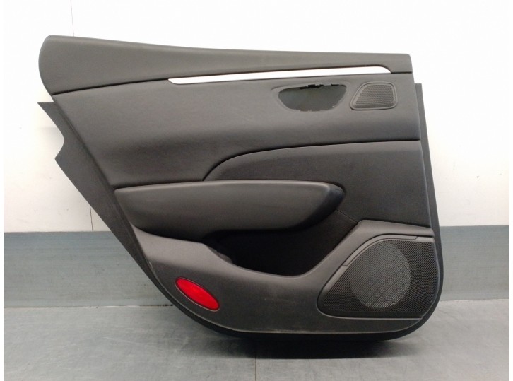 Recambio de guarnecido puerta trasera izquierda para renault talisman 1.6 tce energy referencia OEM IAM 829014893R 5 PUERTAS