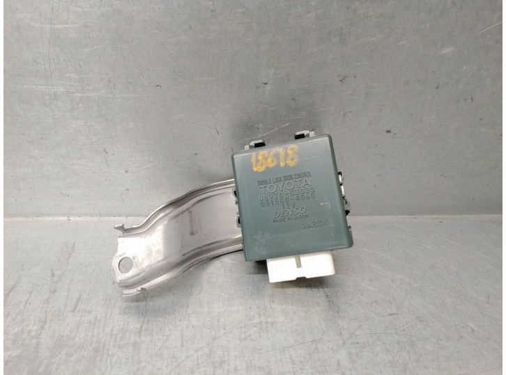 Recambio de modulo electronico para lexus is 200 (ds2/is2) d-cat referencia OEM IAM 8597053030 8597053030 DENSO