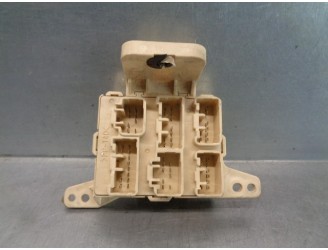 Recambio de caja reles / fusibles para lexus rx300 (mcu15) luxury referencia OEM IAM 8273248021  