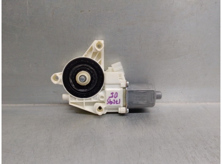 Recambio de motor elevalunas delantero izquierdo para mercedes-benz clase v (w447) referencia OEM IAM A4479063500 5 PINES 5 PUER