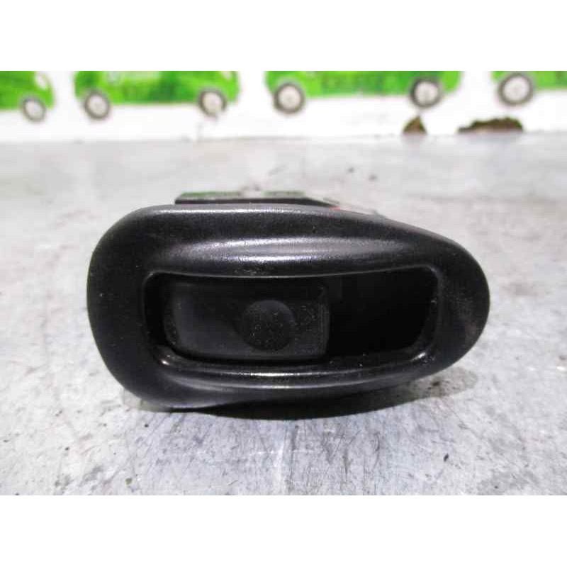 Recambio de mando elevalunas trasero izquierdo para mitsubishi santamo (hyundai) santamo confort referencia OEM IAM 93570M2500  