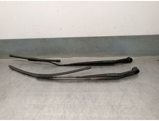 Recambio de brazo limpia delantero derecho para hyundai i20 iii (bc3, bi3) 1.0 t-gdi hybrid 48v referencia OEM IAM 98320Q0000 - 