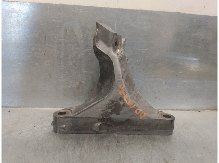 Replacement gearbox mount for Subaru Legacy V Station Wagon (BR) 2.0 D AWD OEM IAM reference 30450AA020 30450AA020 
