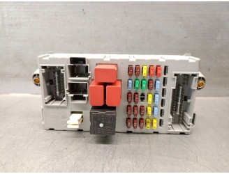 Recambio de caja reles / fusibles para lancia musa (350_) 1.4 (350.axf1a) referencia OEM IAM 51799306  