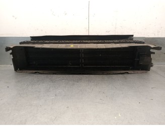 Recambio de calandra delantera de radiador para skoda scala (nw1) 1.0 tsi referencia OEM IAM 657122321 657122321 