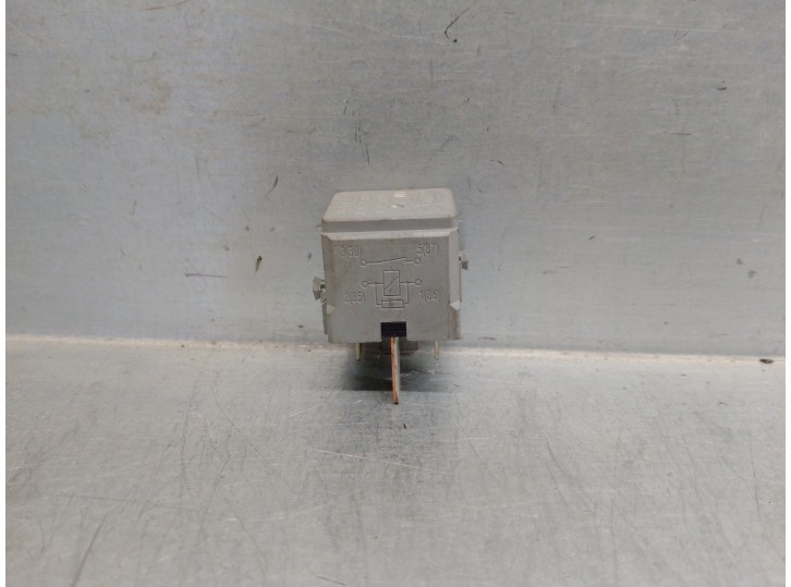 Recambio de rele para mercedes-benz clase v (w447) referencia OEM IAM A0025428719 4RA0079310 HELLA