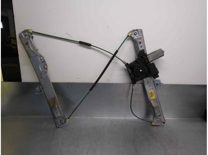 Recambio de elevalunas delantero izquierdo para opel corsa d 1.4 16v referencia OEM IAM 13314156 6 PINES 3 PUERTAS