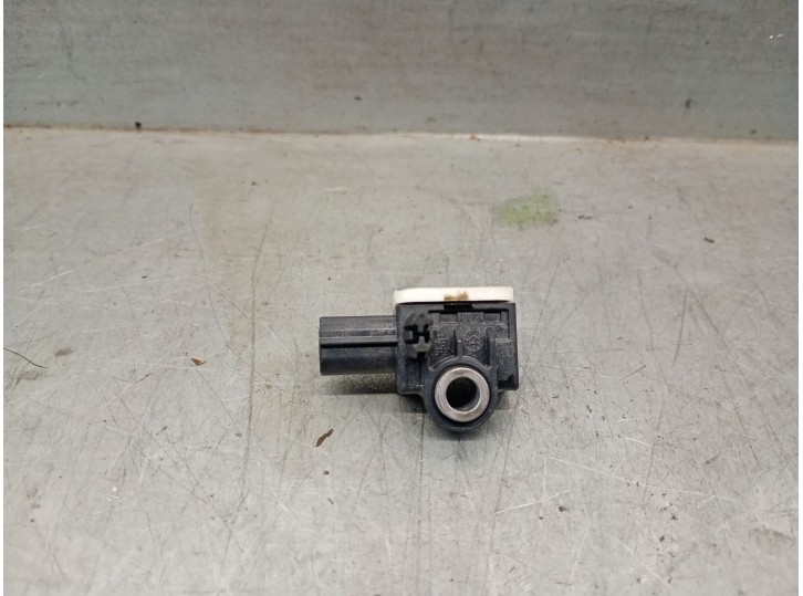 Recambio de sensor impacto para ford kuga ii (dm2) 2.0 tdci referencia OEM IAM CM5T14B006AA 