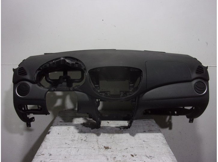 Recambio de salpicadero para hyundai i10 1.2 cat referencia OEM IAM 847100X100GA NEGRO 