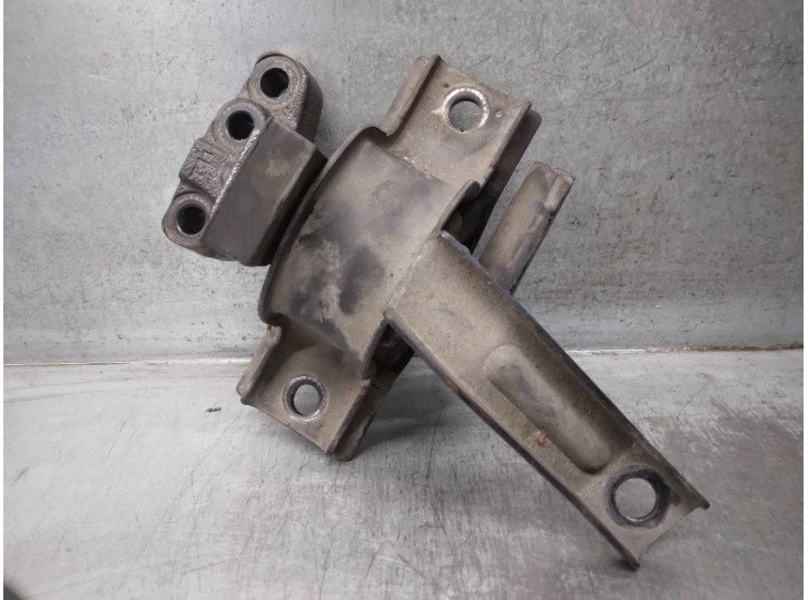Replacement left engine mount for Hyundai i10 1.2 CAT OEM IAM reference 218100X200 