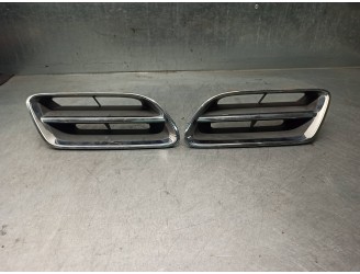 Replacement front grille for Nissan Primera saloon (P11) GX OEM IAM reference 623102F827 623102F825 GREY