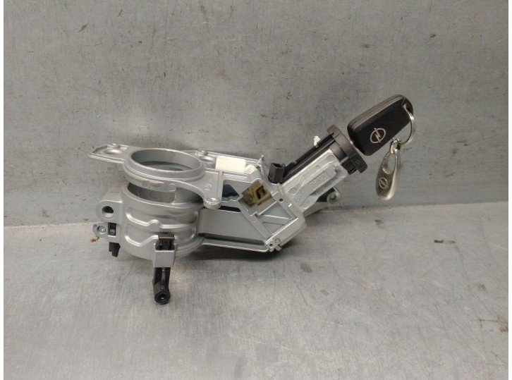 Recambio de conmutador de arranque para opel zafira b 1.8 16v referencia OEM IAM 6235375 6235375 