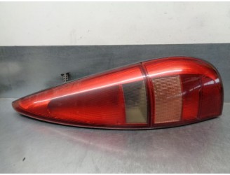 Recambio de piloto trasero derecho para renault laguna grandtour (k56) referencia OEM IAM 7700429517 