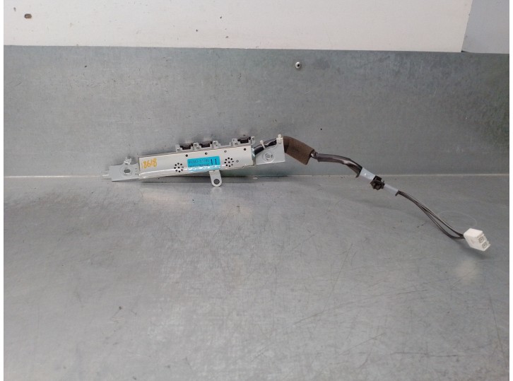 Recambio de antena para lexus is 200 (ds2/is2) d-cat referencia OEM IAM 8630053160  